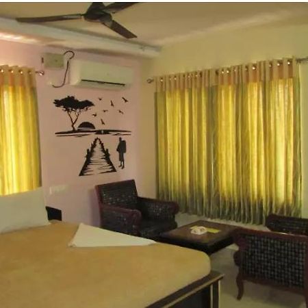 Maruthi Residency Inn & Restaurant حيدر أباد المظهر الخارجي الصورة